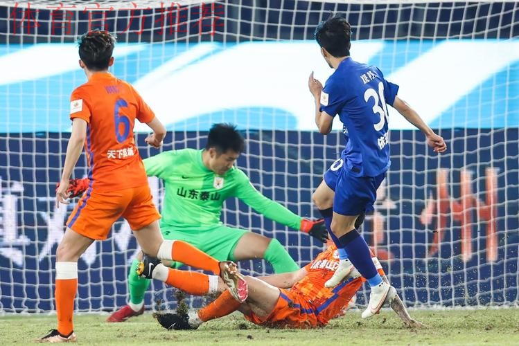 2023中国足协超级杯上演巅峰对决 新援助力武汉三镇创造历史 2023中国足协超级杯上演巅峰对决 新援助力武汉三镇创造历史